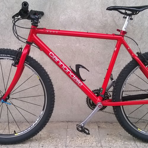 cannondale f200 mountain bike