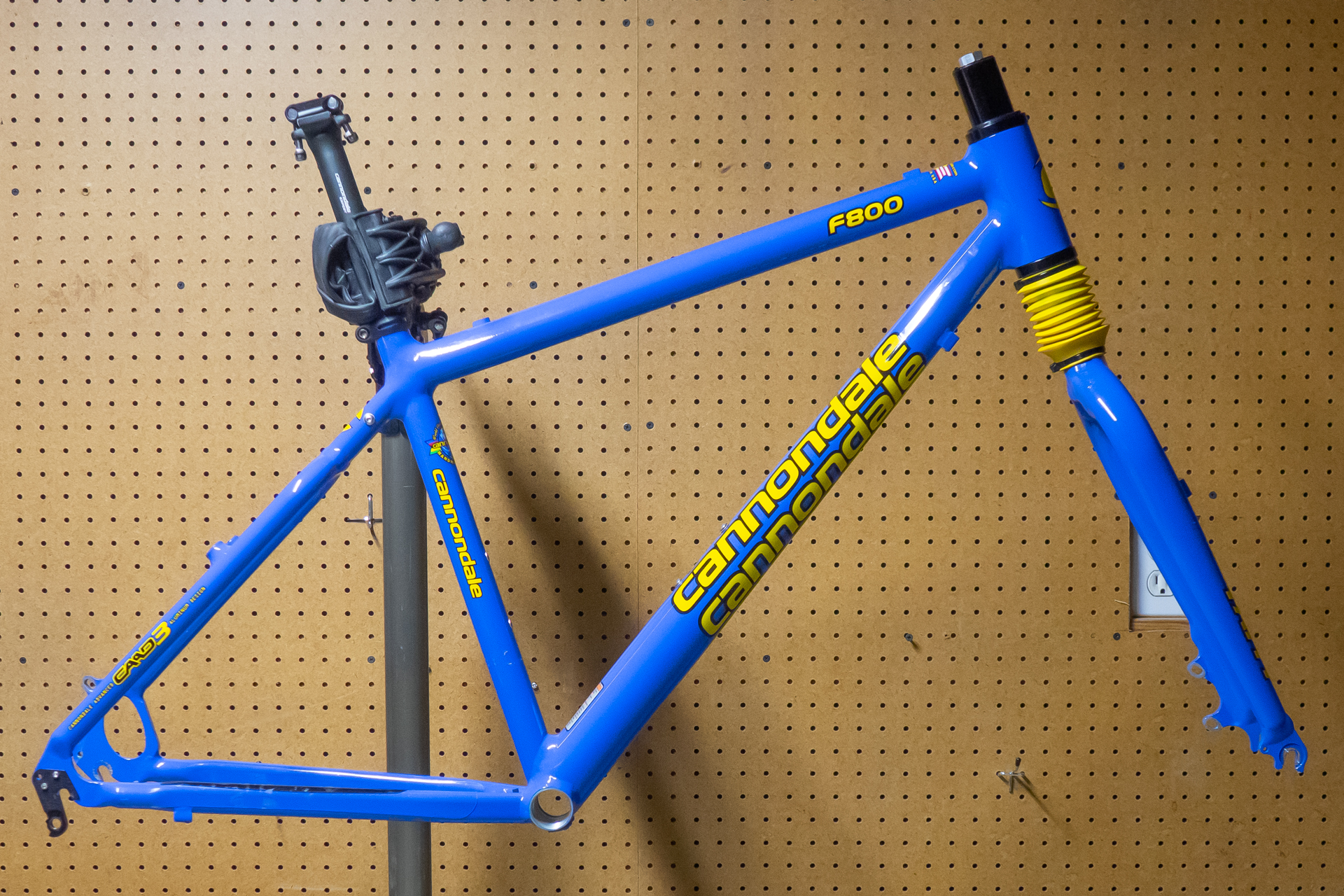 Cannondale-F800-Build-2.jpg
